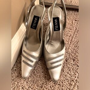 These shoes ❤️ silver matte sling back size 7 1/2 3” heel NEVER WORN